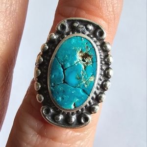 Vintage ring Southwestern style silver tone turquoise blue stone cabochon